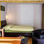 Astoria Hotel 3*