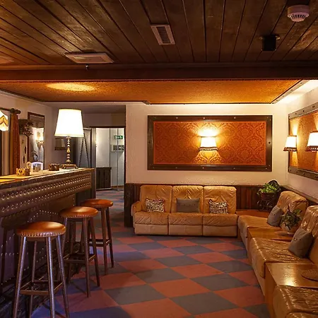 아스토리아 호텔 로이커바드