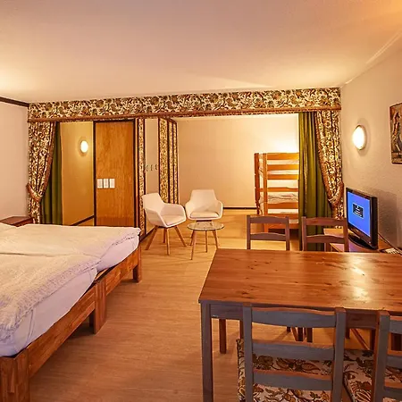 Astoria Hotel 3*