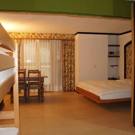 호텔 아스토리아 로이커바드