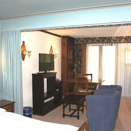 Astoria מלון 3*