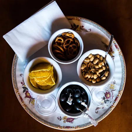 아스토리아 3* 로이커바드