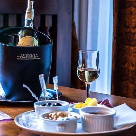 아스토리아 호텔 3*