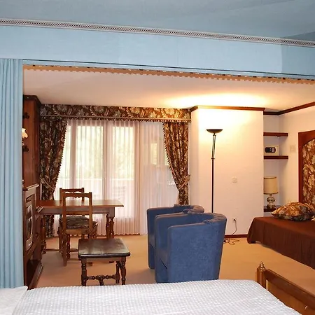Astoria Hotel 3*