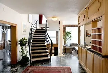 Astoria Hotel 3*